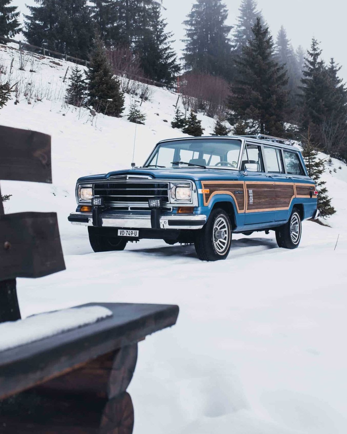 1991 Jeep Grand Wagoneer 1J4GS5876MP802020 35 scaled e1692101957585 uai