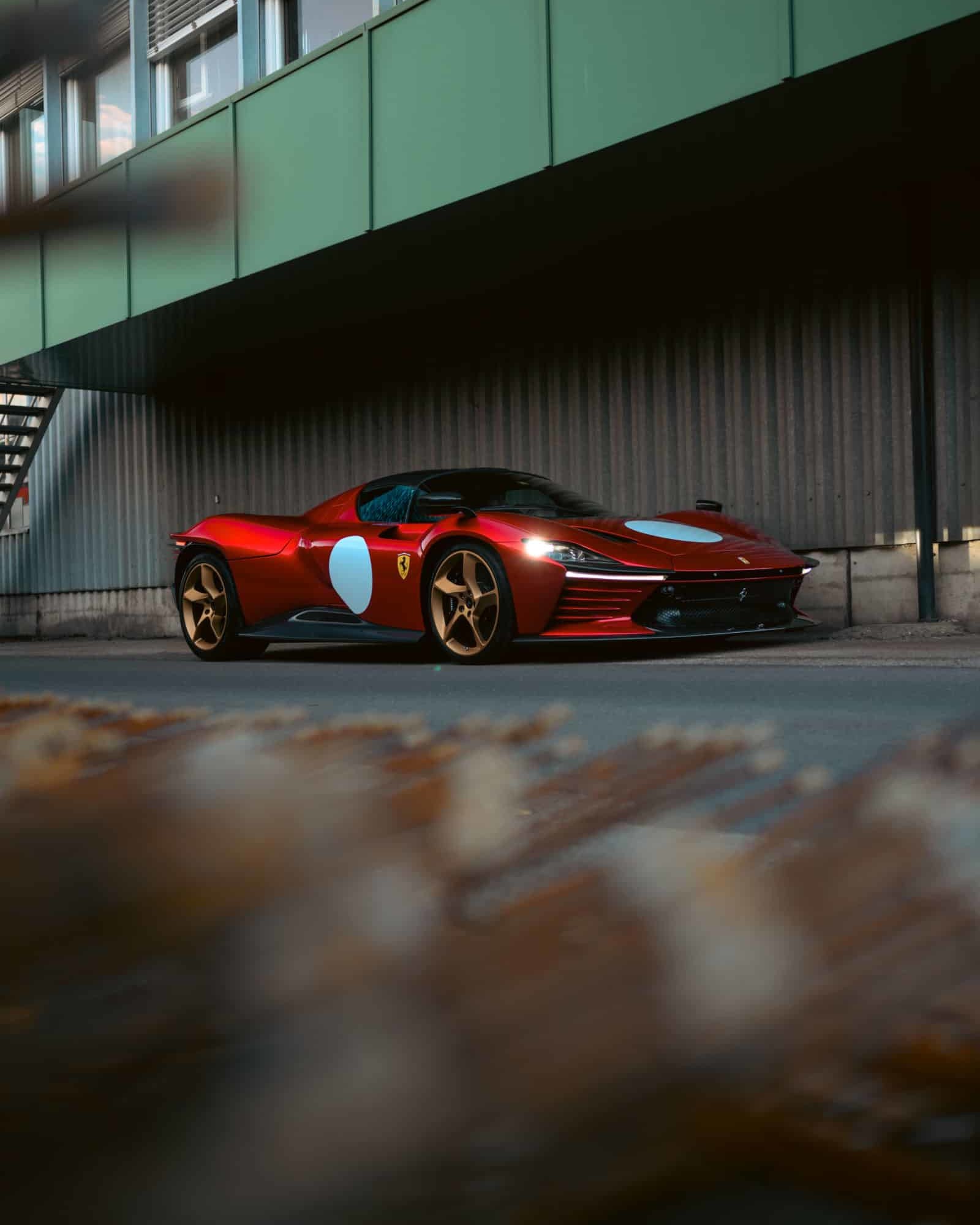 2023 Ferrari SP3 125 sur 180 scaled uai