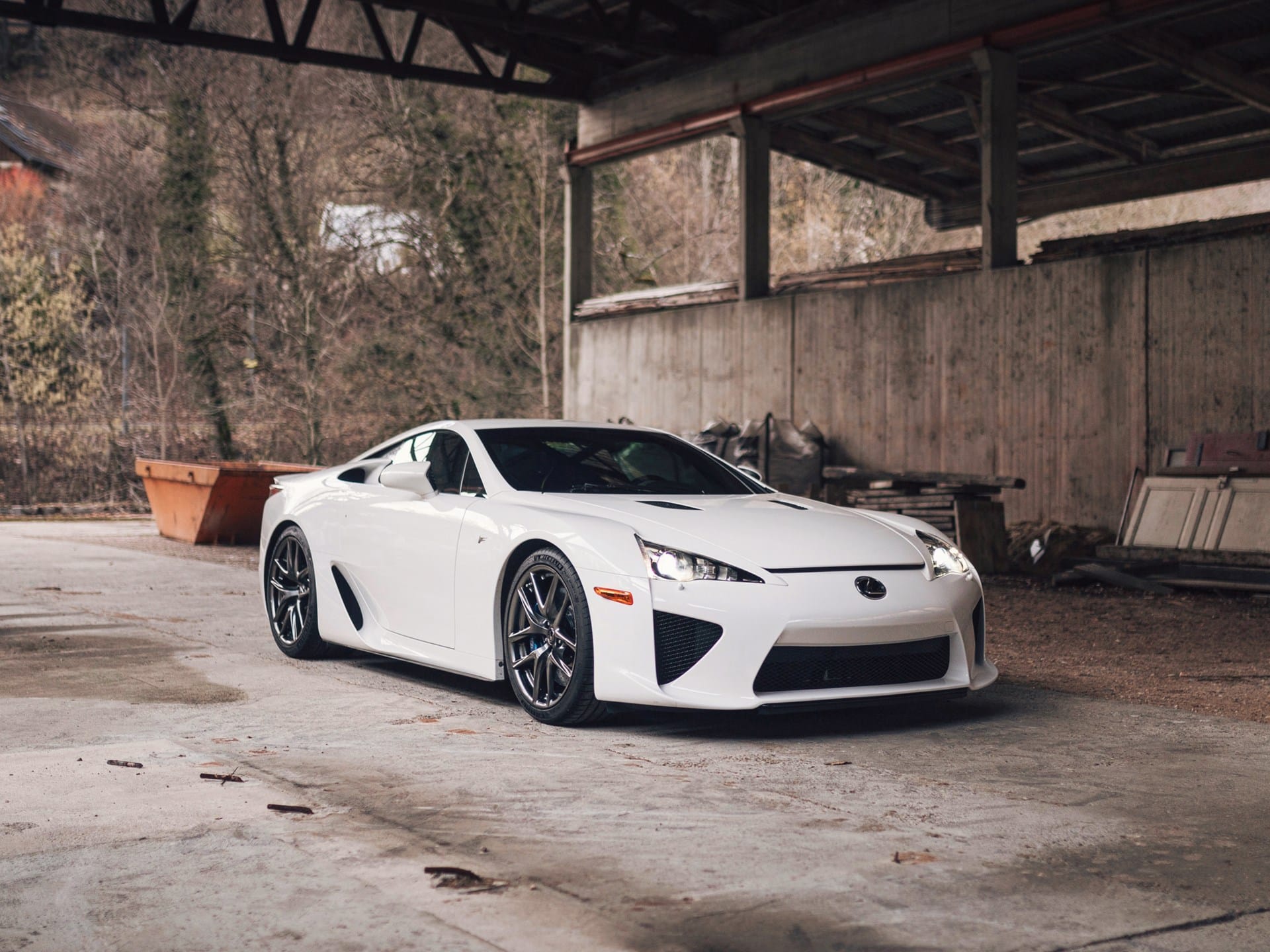 2011 Lexus LFA JTHHX8BH8B1000209 27