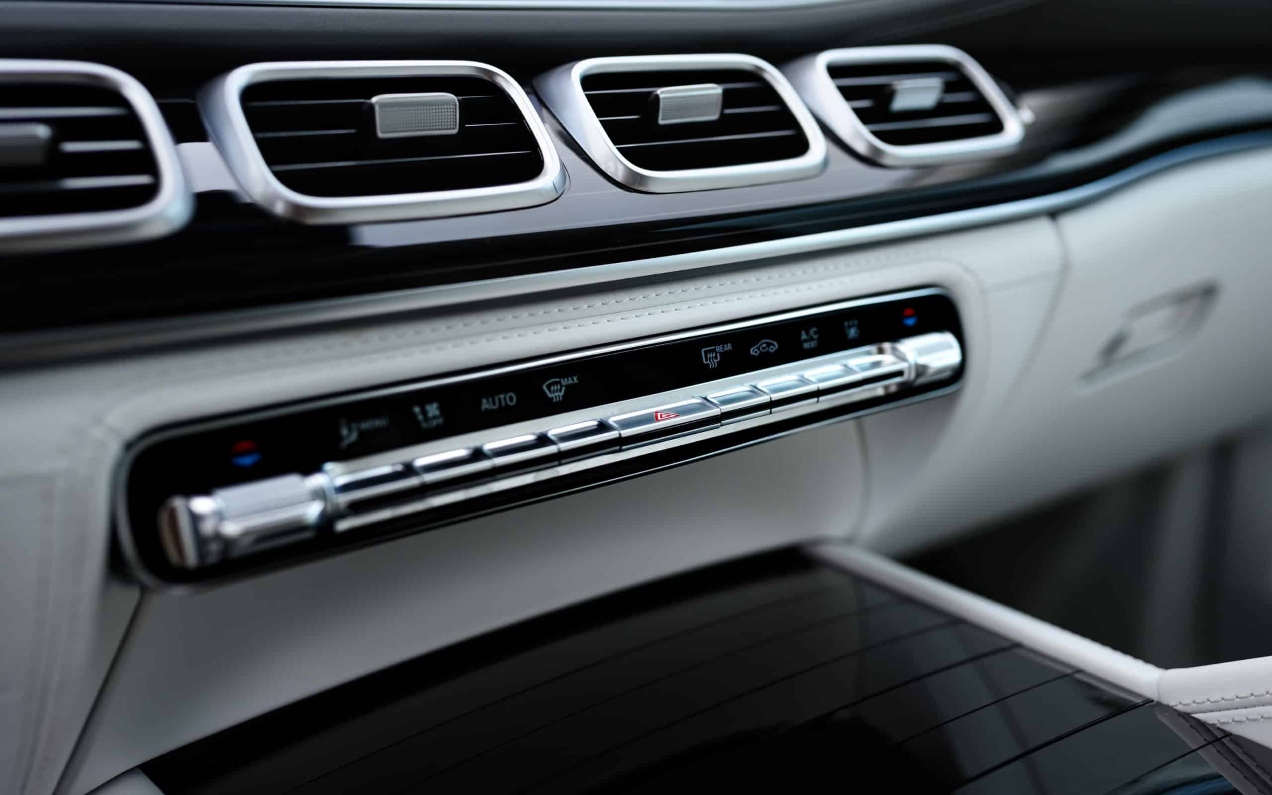 2022 Mercedes Maybach GLS 600 W1N1679871A675893 - 71 sur 210 56 2022 Mercedes Maybach GLS 600 W1N1679871A675893 71 sur 210 scaled