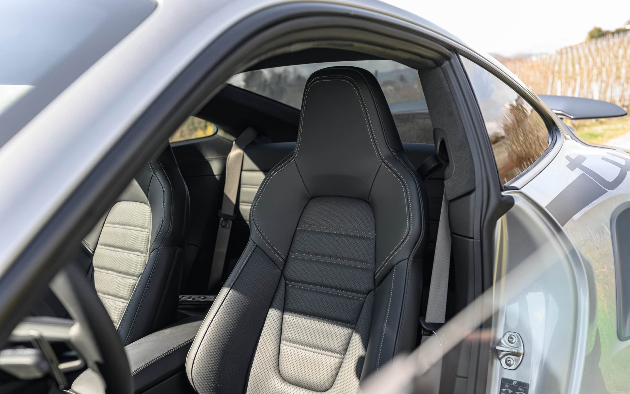 2024 Porsche 992 Turbo S 50eme Anniversaire WP0ZZZ992SS263376 18 sur 138 scaled